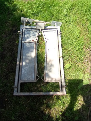 Sheep race yoke - sheep,