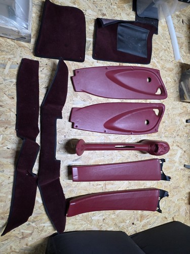 Elise red interior - red, leather