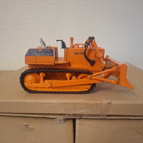 Ros diecast fiat hitachi bull - fiat,