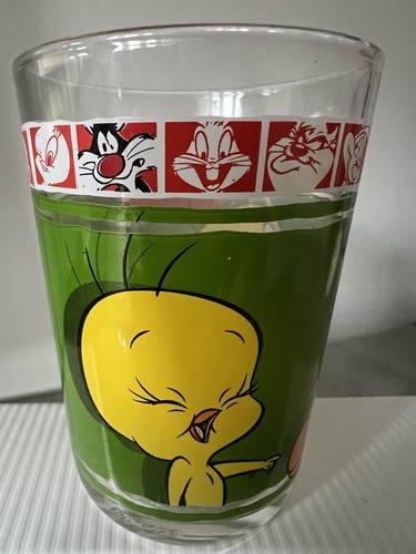 Looney tunes tweety - tunes, pie