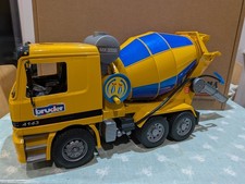 Bruder Scania R-Series Cement