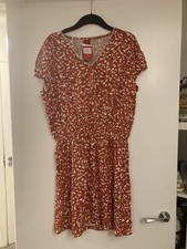 captain tortue dress size 10