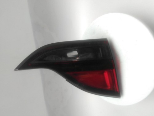 Vauxhall zafira tail light - vauxhall,