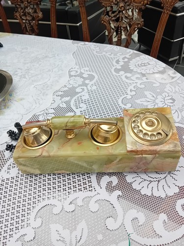 Onyx vintage telephone - vintage,