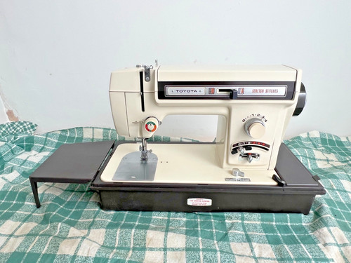Running toyota sewing machine - sewing,