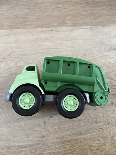 Green toys recycling garbage - green,