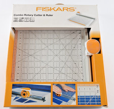 Fiskars Combo Rotary Cutter & Ruler - 12" x 12" - Lot 4541