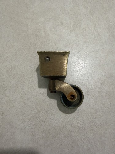 Brass square cup heavy - square, casters