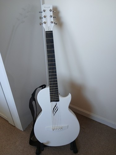 Enya nova acoustic carbon - enya, go