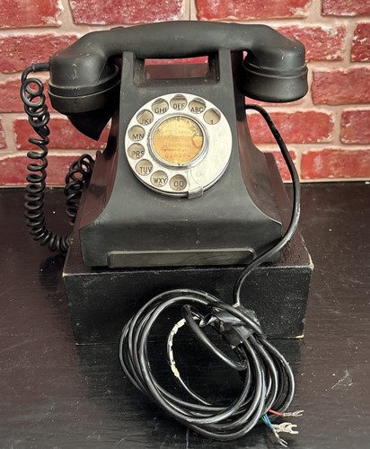Iconic vintage matt black - vintage,