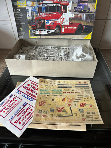 Revell phoenix man - phoenix, truck