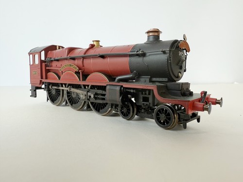 Hornby hogwarts express loco - hogwarts,