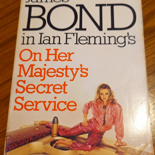 Ian fleming her majesty - ian,