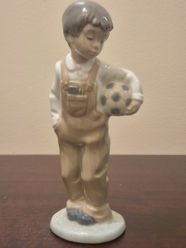 Nao lladró boy with - by,