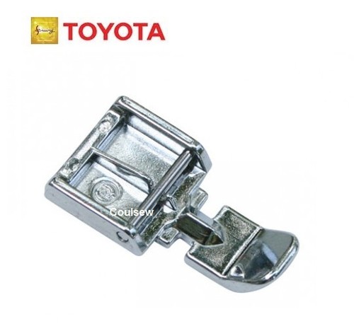 Sewing machine zipper - machine, foot