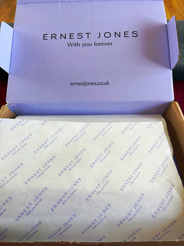 Ernest jones 9ct yellow gold - jones,