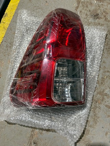 Left rear tail - tail, light