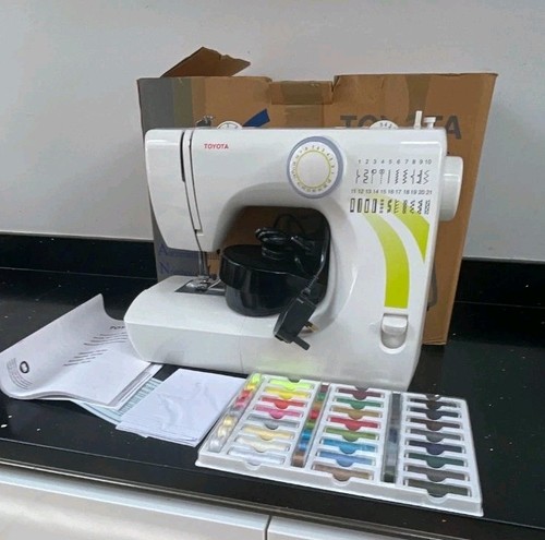 Toyota rs2000 sewing machine