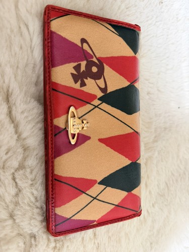 Authentic vivienne westwood - authentic,