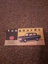 NIB Lledo Vanguards 1:43  Navy