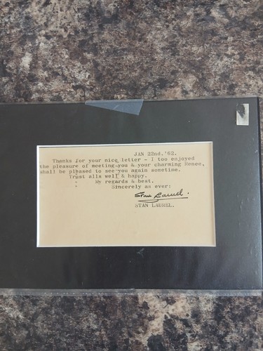 Stan laurel genuine hand - laurel,