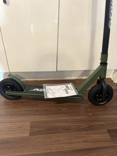 Osprey dirt scooter with - osprey, off