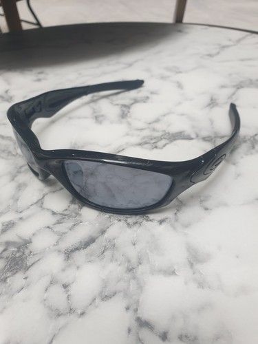 Oakley straight jacket 2007 - oakley,