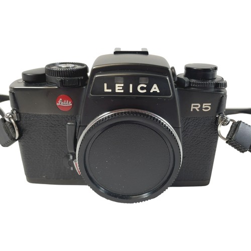 Leica film camera - r5,