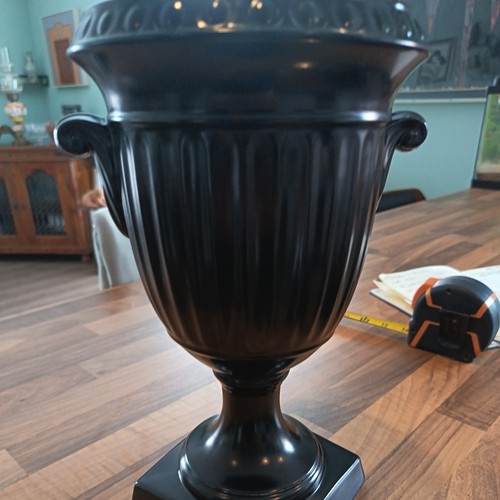 Holkham pottery urn style vase - holkham, urn-style