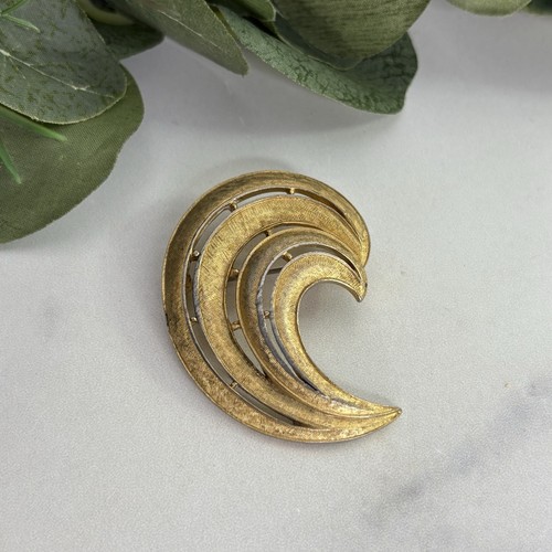 Vintage crown trifari textured - vintage,