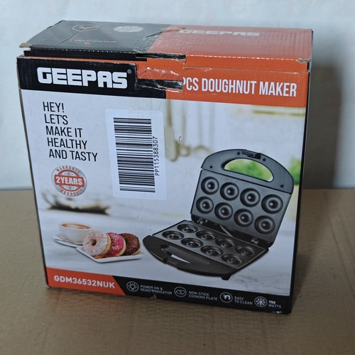 Geepas doughnut maker 750w - doughnut, |
