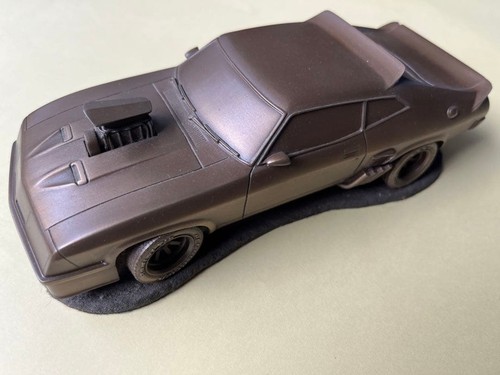 Mad max interceptor - max,