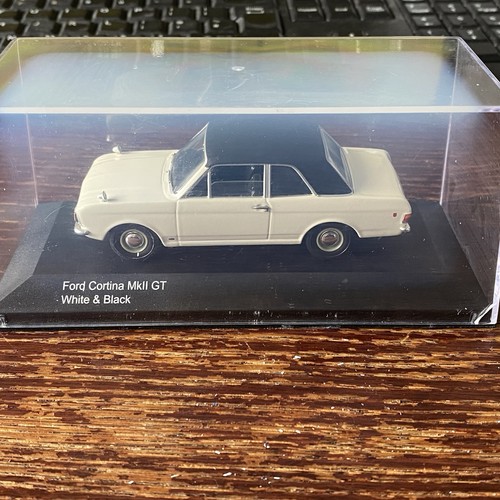 Vanguards ford cortina mk2 - ford,