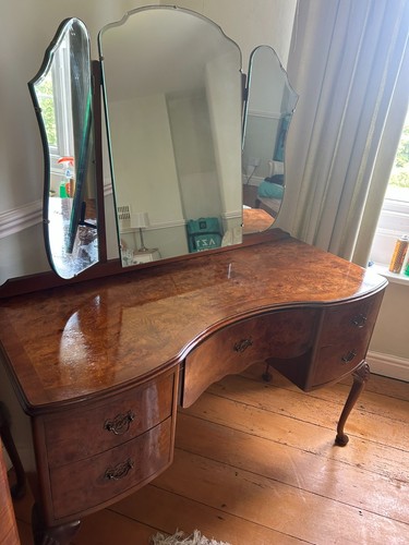 1930s burr walnut queen anne - queen,