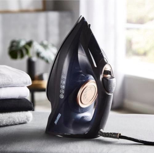 Steam iron clothes - iron, dry