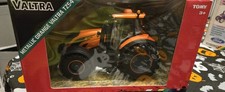 Britains 43273 Valtra T Series