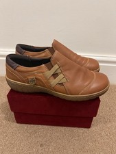 Loretta Brown Leather Comfort