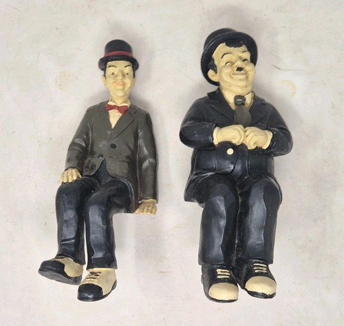 Laurel and hardy statue - laurel,