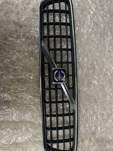 Volvo grill front - grill,