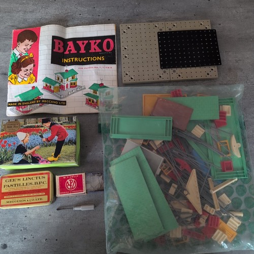 Vintage bayko meccano kids - meccano,
