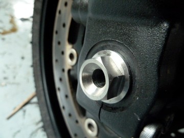 Honda front axle spindle - front,