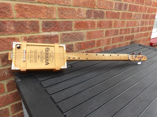 String homemade fretless - 3,