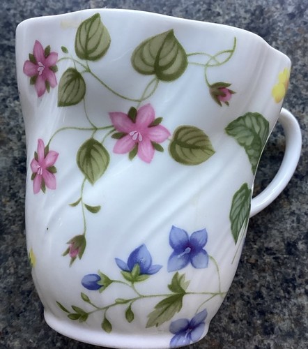 Vintage queens country meadow - vintage,