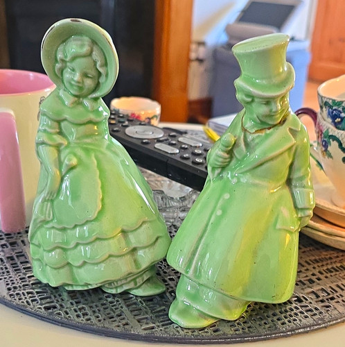 English art pottery green - art,