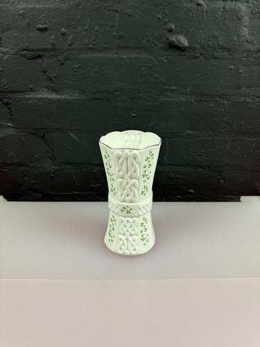 Royal tara shamrock vase - royal,