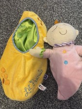 Manhattan Toys Snuggle POD