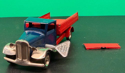 Vint tri ang - minic, toys