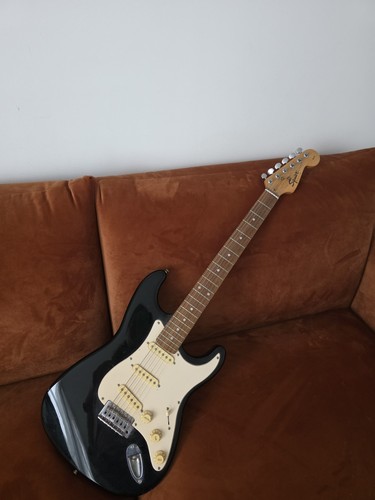 Squier stratocaster affinity - squier,