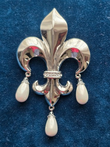 Butler wilson brooch large - wilson,