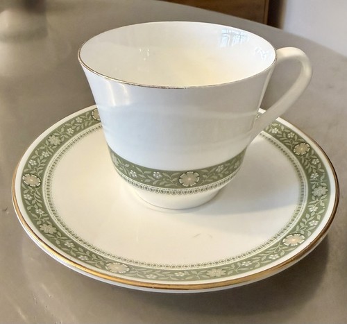 Royal doulton rondelay - royal, tea